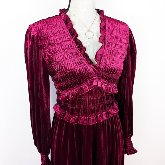 LAST NWT Blu Pepper Francesca Red Velvet Midi Dress, Size Small -  mordernwear.com